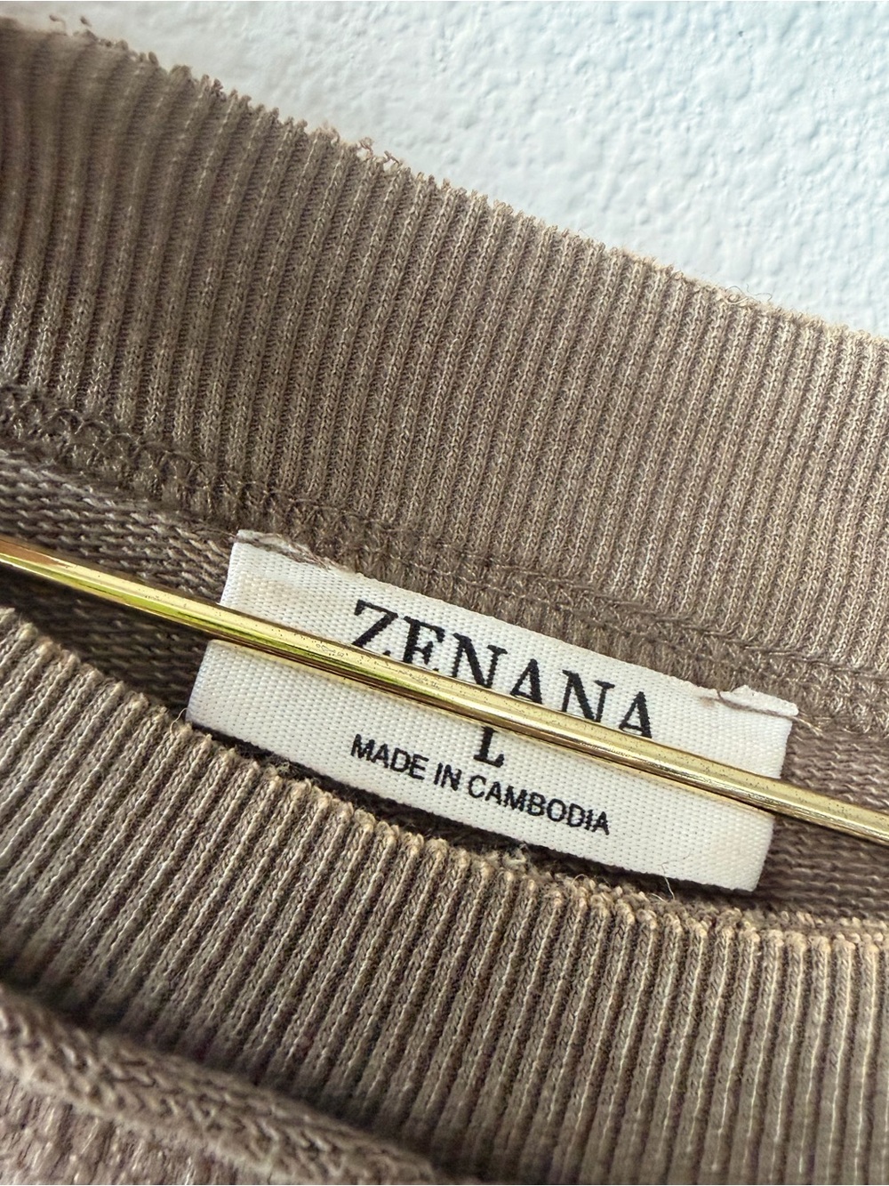 Zenana Front Pocket Acid Washed Raw Edge French Terry Pullover Size L - Picture 3 of 6